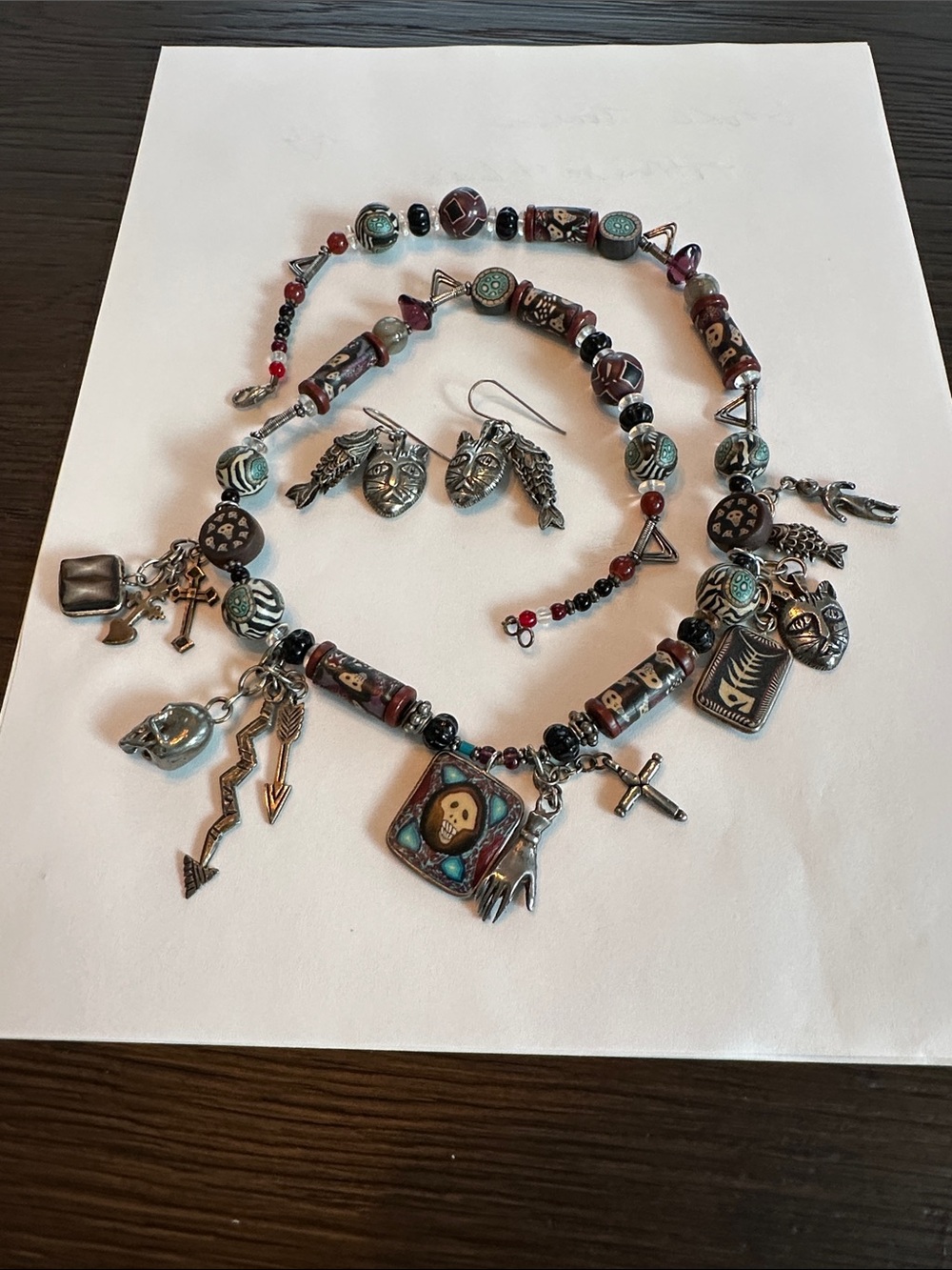 Robert shields like silver spirit collection necklace and earrings. (Not marked)